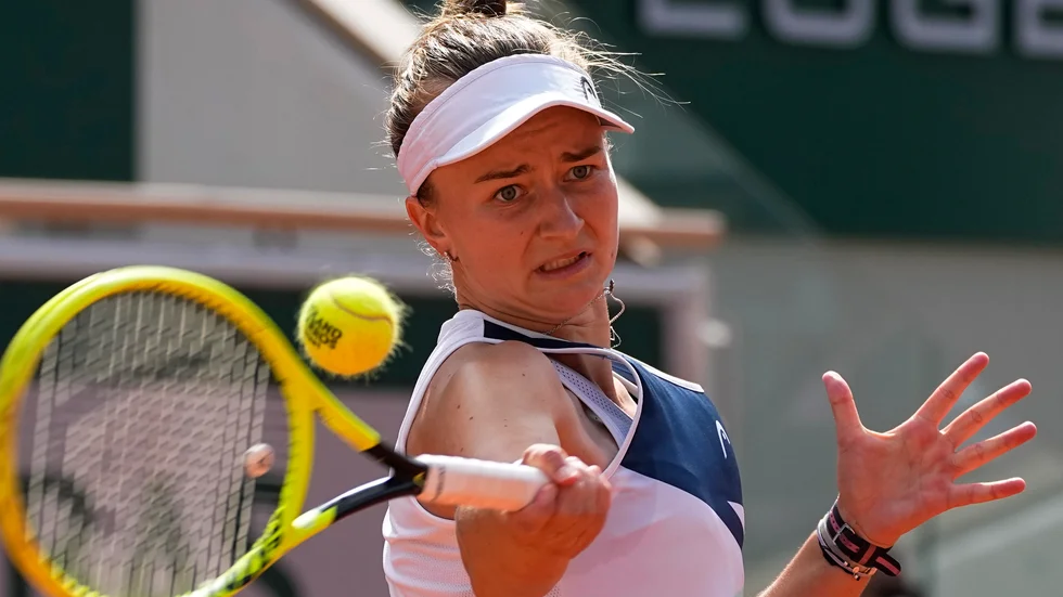 Barbora Krejcikova vann Franska mästerskapens damsingelturnering efter finalseger mot Anastasija Pavljutjenkova.