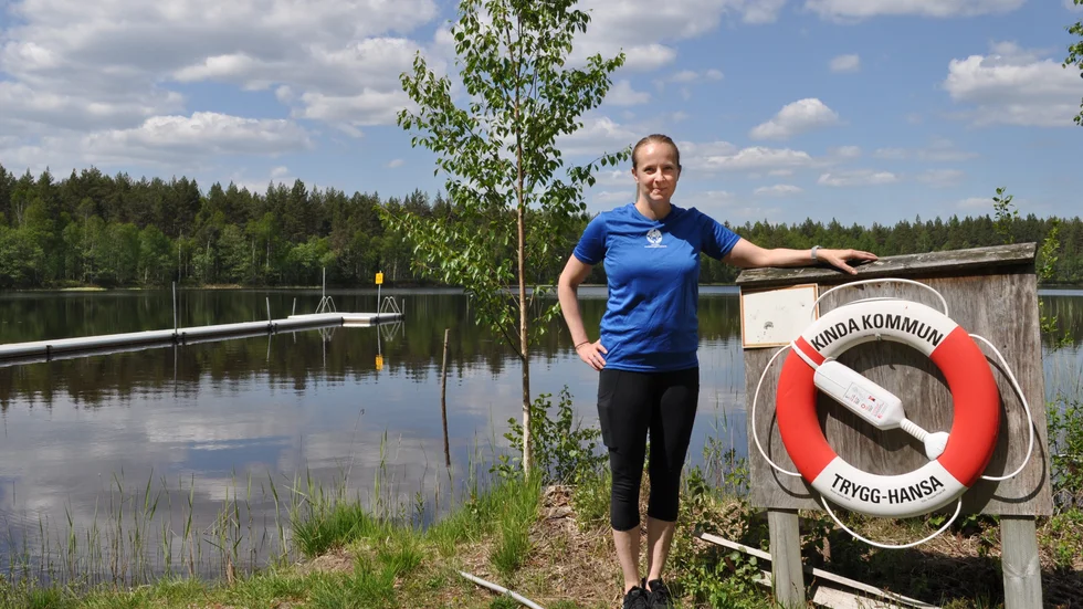Evelina Larsdotter lär barnen simma i sommar under veckorna 29 och 30 i Ydrefors.