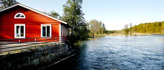 Tjuvar bröt sig in i café – tömde en glassfrys