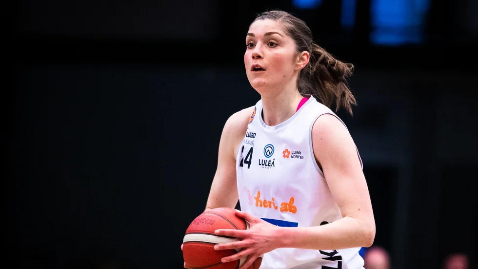 Josefin Vesterberg och hennes Luleå Basket kunde efter många om och men ta tredje raka segern.