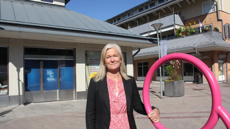 Marie Axelsson (S) på bilden föreslår tillsammans med Karolina Windefalk (MP) och Niklas Andersson (V) att Sigtuna kommun tillsätter en covid-kommission som bland annat ska föreslå åtgärder.