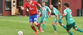 Åtta spelare klara för fortsatt spel i lokala fotbollslaget
