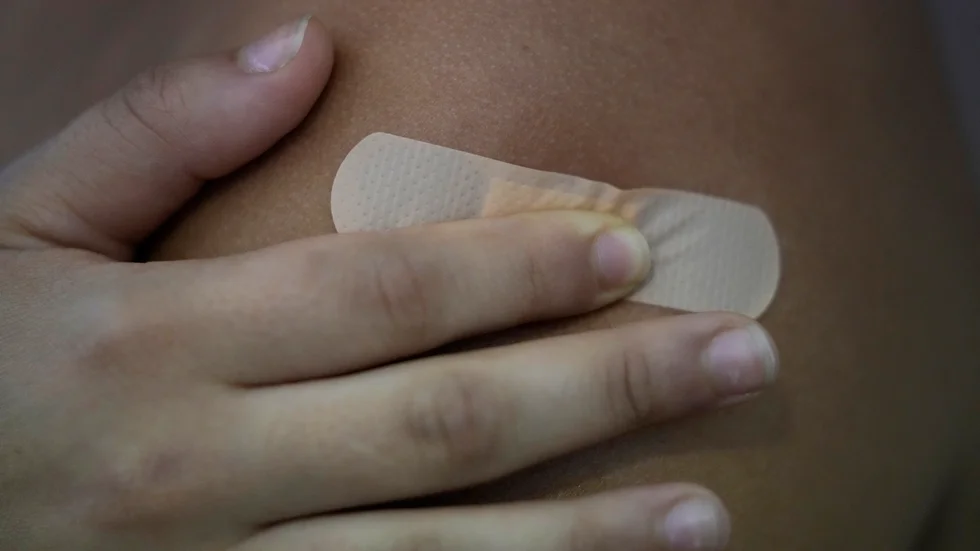 Forskare hoppas att man ska kunna ge vaccin genom ett plåster i framtiden. Arkivbild.