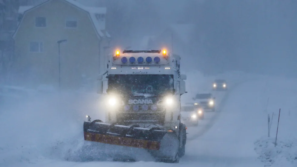 Väglaget mellan Skellefteå och Arjeplog beror både på vad Trafikverket beställer och om de får det de beställt, skriver inlandsdebattören Britta Flinkfeldt. 