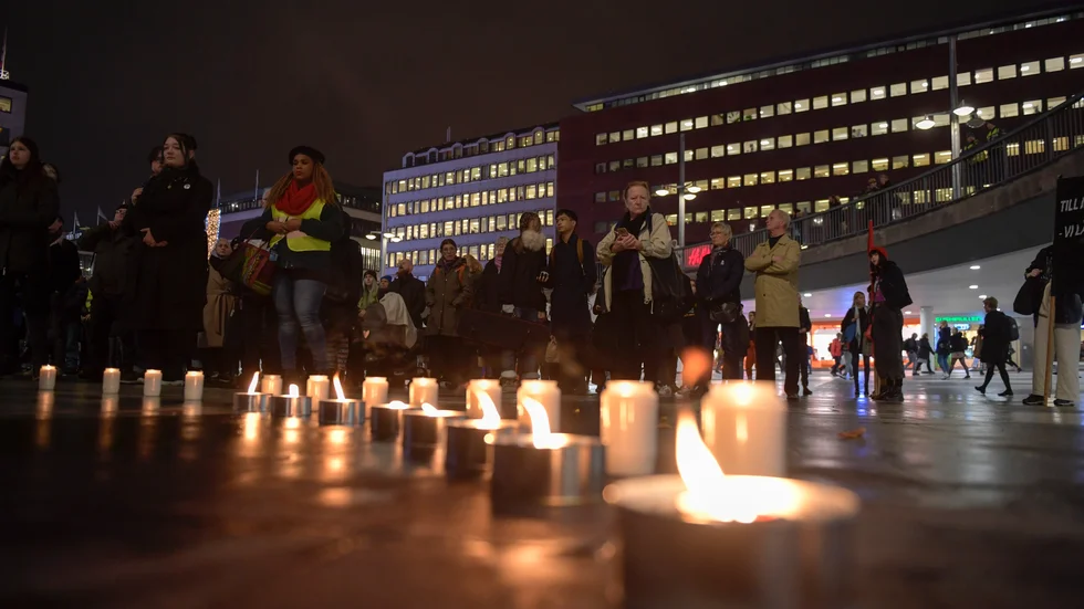 Manifestation på Sergels torg i Stockholm 2018 i samband med 80-årsminnet av Kristallnatten i Tyskland.