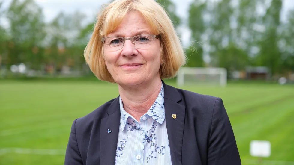 Åsa Wennergren (L), ordförande i bildningsnämnden, vill att Socialdemokraternas utsträckta hand till Moderaterna ska sträcka sif vidare till alla partier i Linköping när det gäller frågor om skoltryggheten.