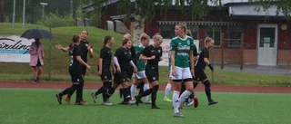 "Får ställa upp med nya tjejer hela tiden" ▪ Älvsbyn fortsatt utan seger