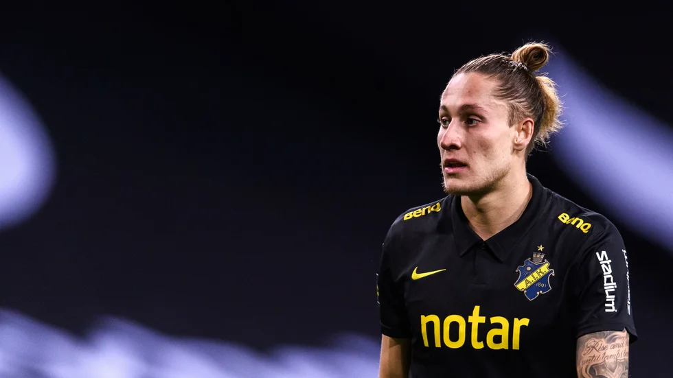Felix Michel återvänder till AFC Eskilstuna på lån från AIK den här säsongen ut.