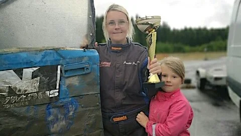 Jennika Jennerfors tog hem segern på Pengfors Motorstadion.