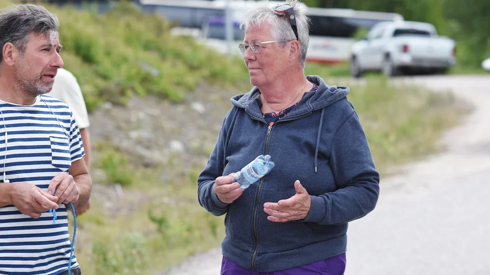 Agneta Carlman, från Arjeplog, har fått jobb som guvernant åt skådespelare under 18 år på inspelningarna av "Händelser vid vatten".