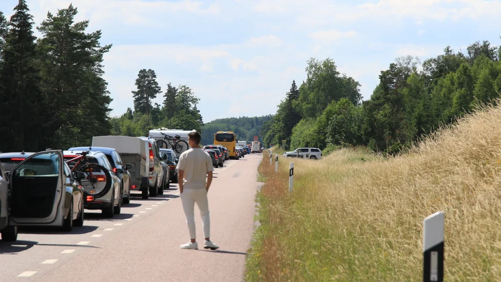 Två personbilar krockade på väg 55 utanför Ramstalund på lördagseftermiddagen.