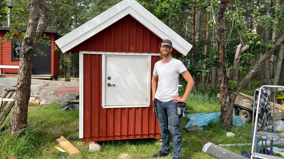 Ole Utne hoppas att tillståndet från polisen om att ställa upp det lilla huset vid Coop ska godkännas inom några veckor.