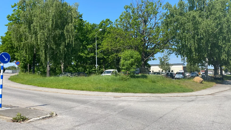 Korsningen Stora Trädgårdsgatan/Maechelsgatan är en av de platser där ny detalplan för bostäder är på gång. Insändarskribenten föreslår rivning av industriområdet bakom Coop.