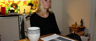 Alexandra blev påkörd – nu kämpar Motalatjejen för att slippa rullstolen
