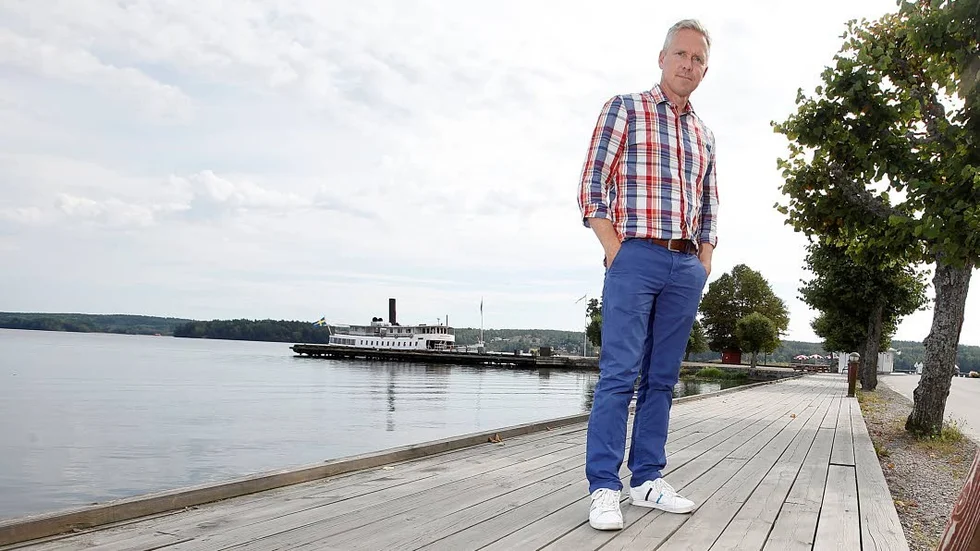 Anders Ekman berättar att delar av strandpromenaden i Mariefred breddas (bilden är tagen i ett tidigare sammanhang).