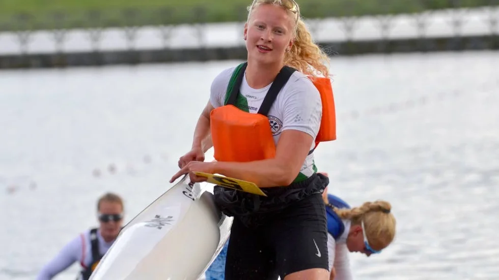 Rebecka Gustafsson Lönnroth var hemmafavoriten som höll i damjuniorernas K1 1000.