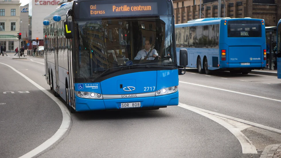 Busslinjer i Göteborg drogs in efter stenkastning. Arkivbild.