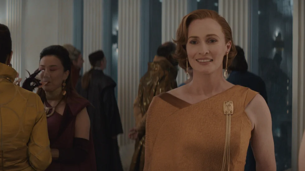 Genevieve O'Reilly spelar Mon Mothma i "Andor". Pressbild.