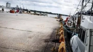 Hamnen i Kappelshamn ska säljas till slut.