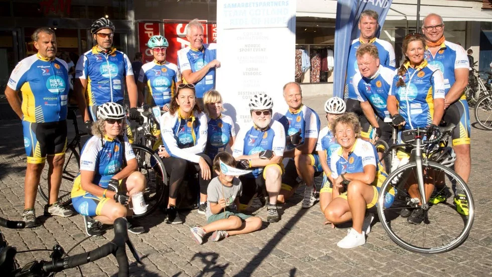 Det gotländska laget ska avverka 75 mil cykling på fem dagar.