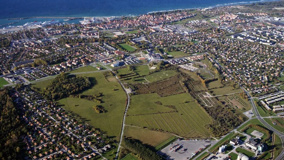 Flygfoto över området där kvarteret Sergeanten, där man ska bygga 200 bostäder. Gunnar Britse har tagit bilden.