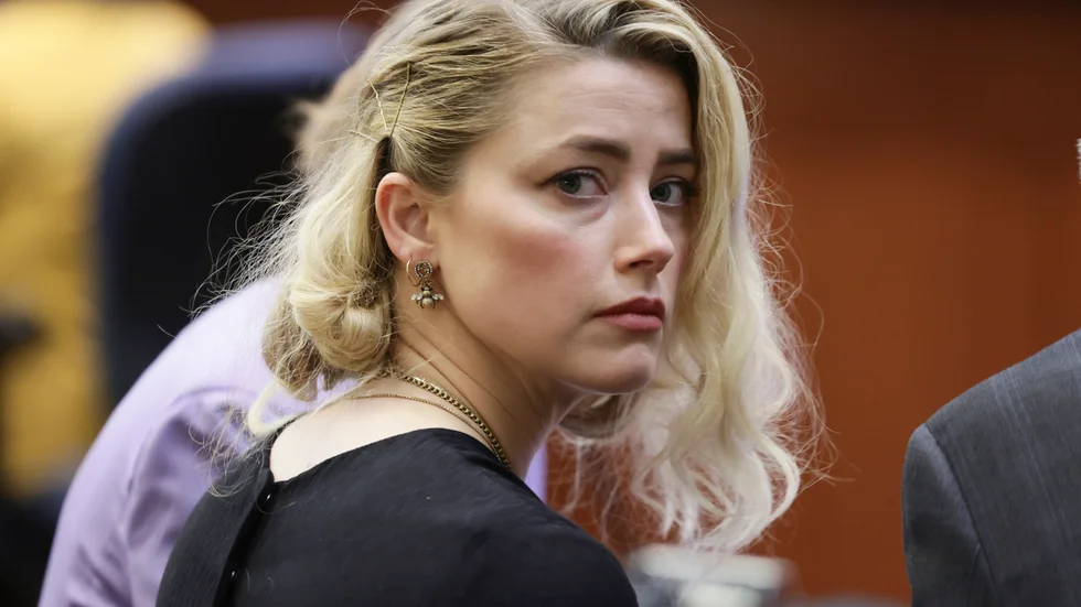Amber Heard, som befann sig i rättssalen när domen lästes upp, sade i ett uttalande efteråt att hon var besviken "bortom ord". Hon väntas nu överklaga.