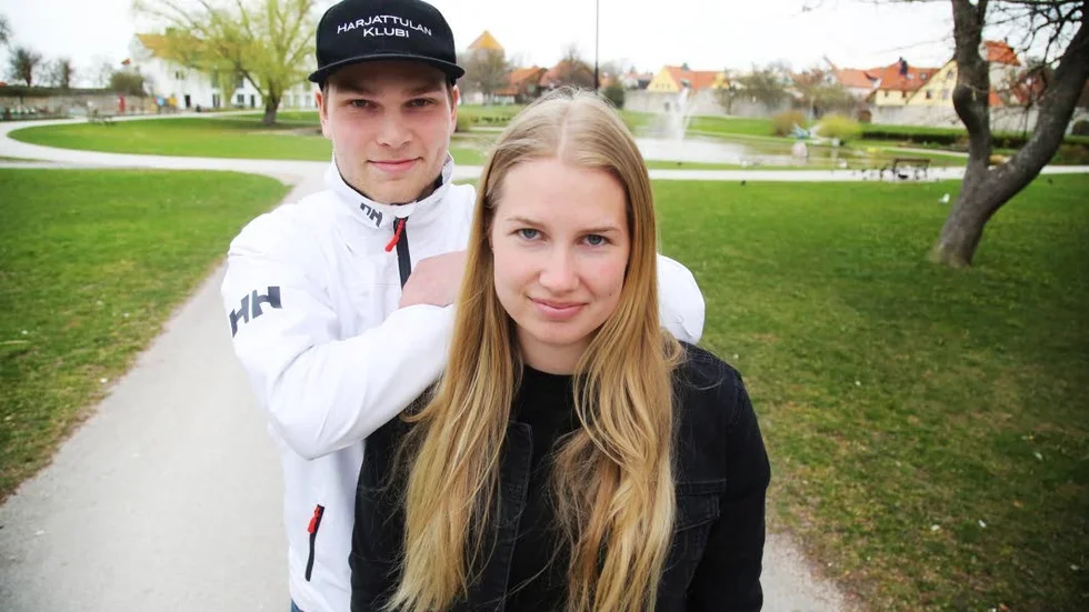 Ville Hirvisuo (Visby IBK) och Milla Nordlund (Endre) lämnar Gotland i helgen och återvänder till Finland.