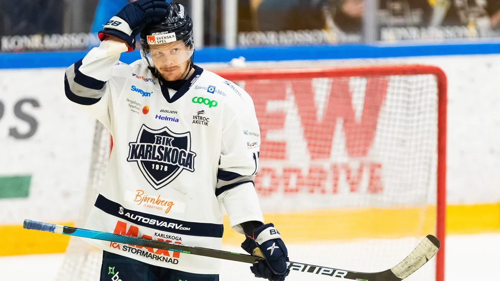 David Lindquist hjälptes av isen efter en tackling som träffade illa i söndagsmatchen mot HV71
