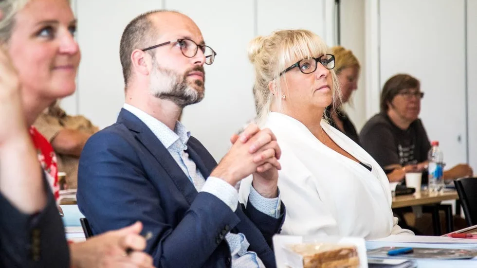 ”I vår budget säkrar vi välfärden och sätter av pengar till den efterlängtade skejtparken på A7 och en ny lekplats i Klintehamn. Dessutom lägger vi driftspengar till den nya gymnastikhallen som gymnastikföreningen tagit initiativ till att bygga”.