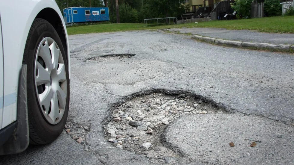 En mardröm för bilisterna, men även en naturlig fartdämpare i ett barnrikt område.