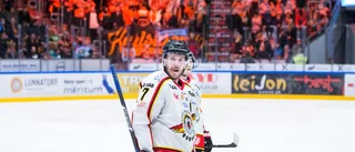 39-åringen höll landslagsklass i rekordmatchen