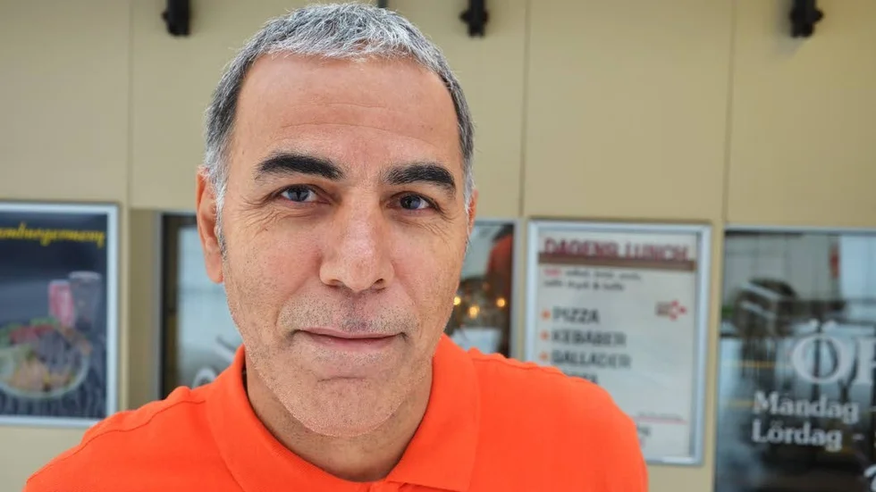 Inga svar. Hasan delen, säger att han pratat med både Bodenbo och kommunens handläggare utan att få några bra svar.