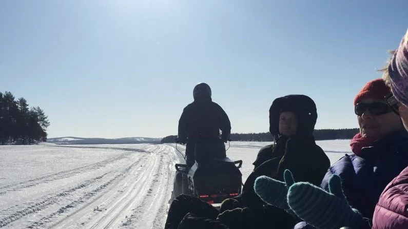 De valde den hittills bästa vinterdagen den här säsongen när olika intressentar träffades i Lassbyn för att lyfta fram betydelsen av Malmens väg.