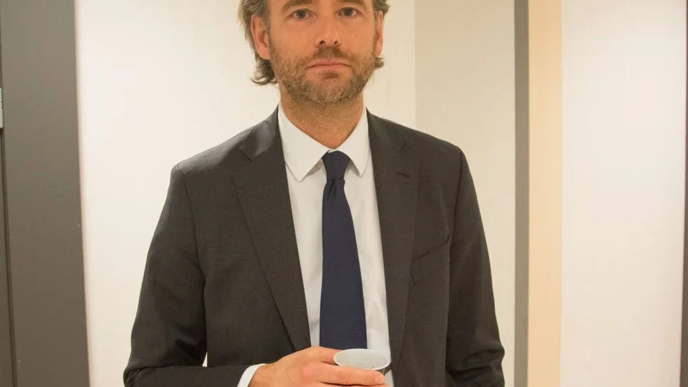 Motor. Det är kammaråklagare Johan Lindmark från enhelen mot korruption som har åtalat de fyra männen.