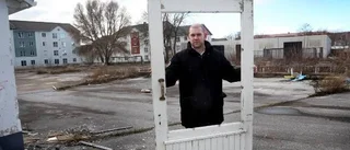 Grannarna: Gör något åt skräptomten