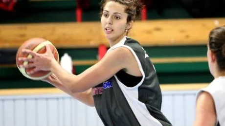 Armeniska. Ladies senaste nyförvärv Zaruhi "Zara" Aleksanyan bidrar med längd och stabilitet.Foto: ROLF JÖNSSON