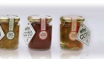 Delikat. Tomatchutney, inlagd gurka och rå morot i stark lag, det är de tre produkter som Pia Lindvall tagit fram och kunnat sälja, tack vare Matverkstan.