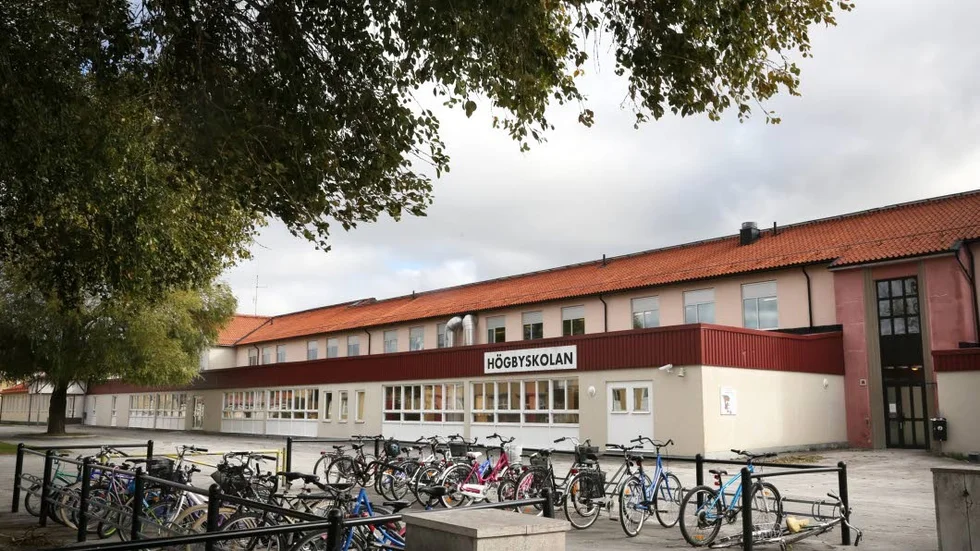 Högbyskolan kritiseras av Skolinspektionen för att en frånvarande elev inte får det stöd hen har rätt till.