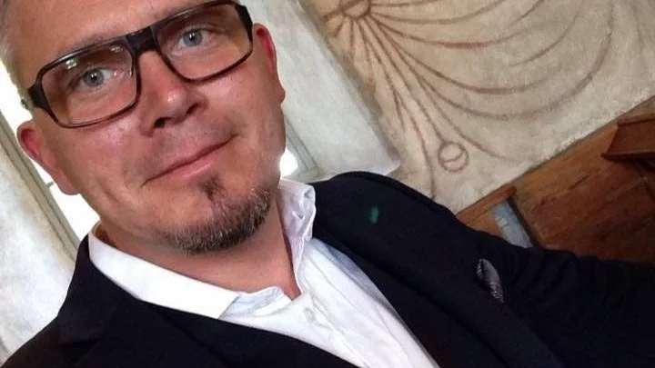 Ser en ökning. Jacob Ahlin på domkyrkoförsamlingen.
