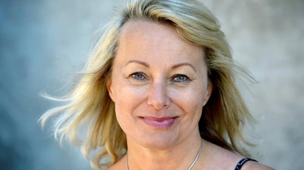 Louise Hoffsten.