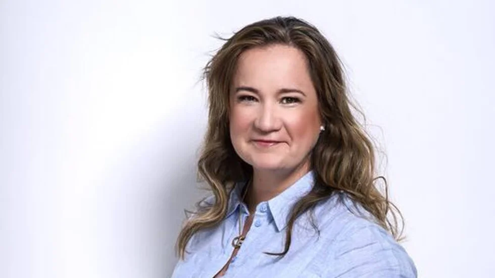 Malin Persson Giolito har hyllats av både läsare och recensenter för sitt sylvassa språk och sitt inkännande porträtt av artonåriga Maja, som blir åtalad för en brutal skolskjutning i Djursholm – där Malin själv är uppvuxen.