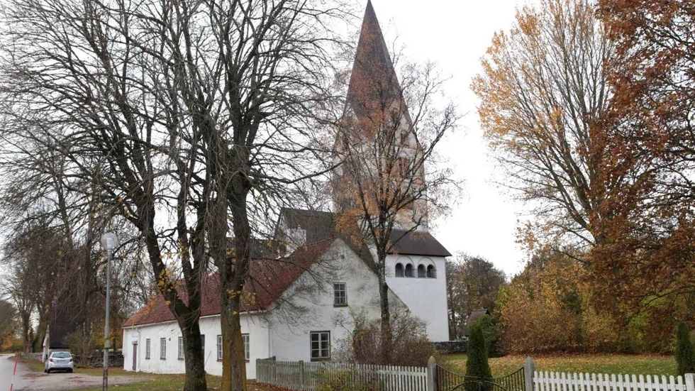 Nu finns anslag för att renovera kyrkan i Stenkyrka, både interiört och exteriört. Kyrkan har varit stängd i över ett år.