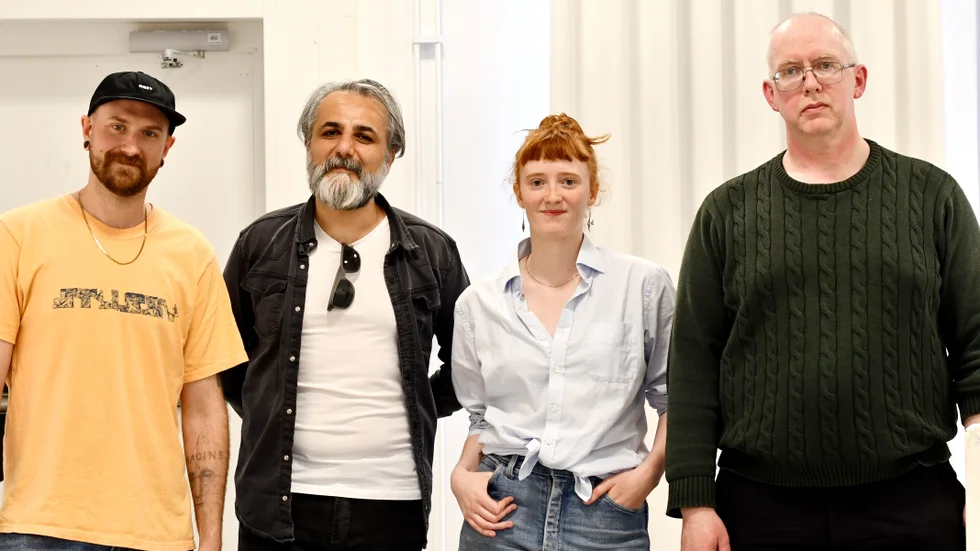 Anton Grabowska, Ali Bagheri, Alice Fyles och Peter Classon har vernissage för utställningen på lördag 12.00 på Skylten.