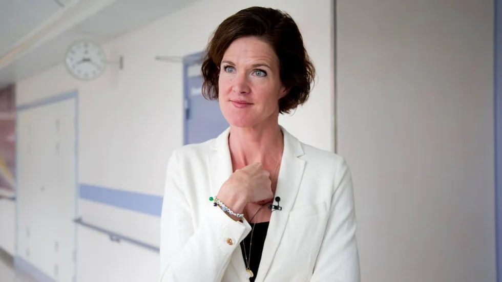 Imponerad. Moderaternas partiledare Anna Kinberg Batra berättade att hon tror på akutmottagningens sätt att jobba här i Visby – där sammanhållningen spelar en central funktion.