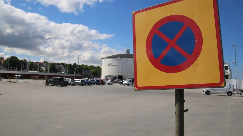 Parkeringen vid Holmen är för närvarande helt avstängd.