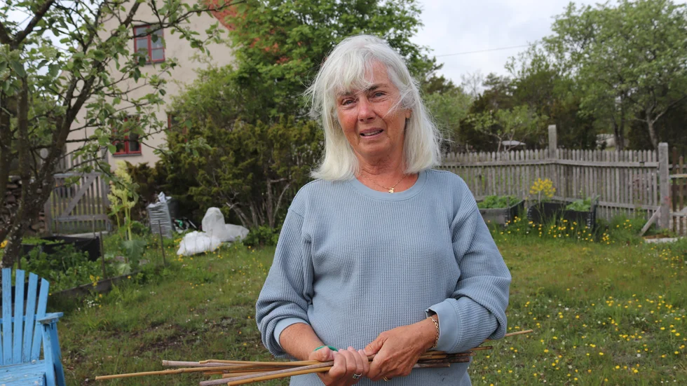 Solt mamma. Elinor Edvardsson Stiwne hemma i Hamra igen.