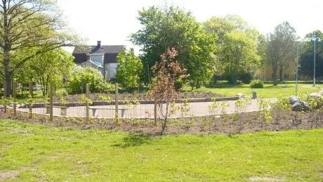 Upprustad. Donnerska parken i Klintehamn.