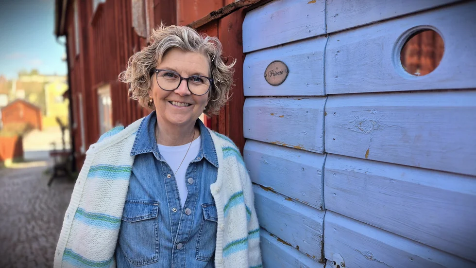 Maria Rotebäck, ett välkänt ansikte i skolans värld, har skrivit en barndeckare som släpps den 5 juni. "Jag skrev boken jag själv ville skriva, inte vad någon annan tyckte jag skulle skriva."