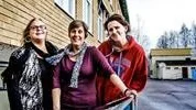 Knutby skola blev hårt ifrågasatt och granskad 2004. Sedan dess har skolan jobbat hårt med sitt värdegrundsarbete och i dag är stämningen på skolan väldigt varm och trygg enligt skolsköterskan Ulrika Noaksson läraren Cecilia White och rektor Sofi Lundvall.