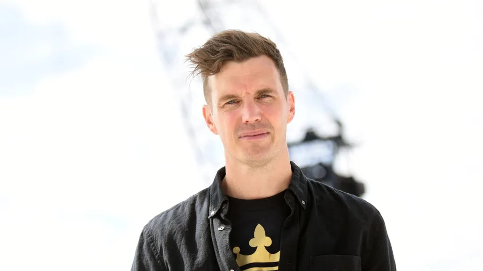Han är inte bara arrangör för turneringen, Jon Kanon ställer även upp och spelar om VM-bucklan, i laget team MM.